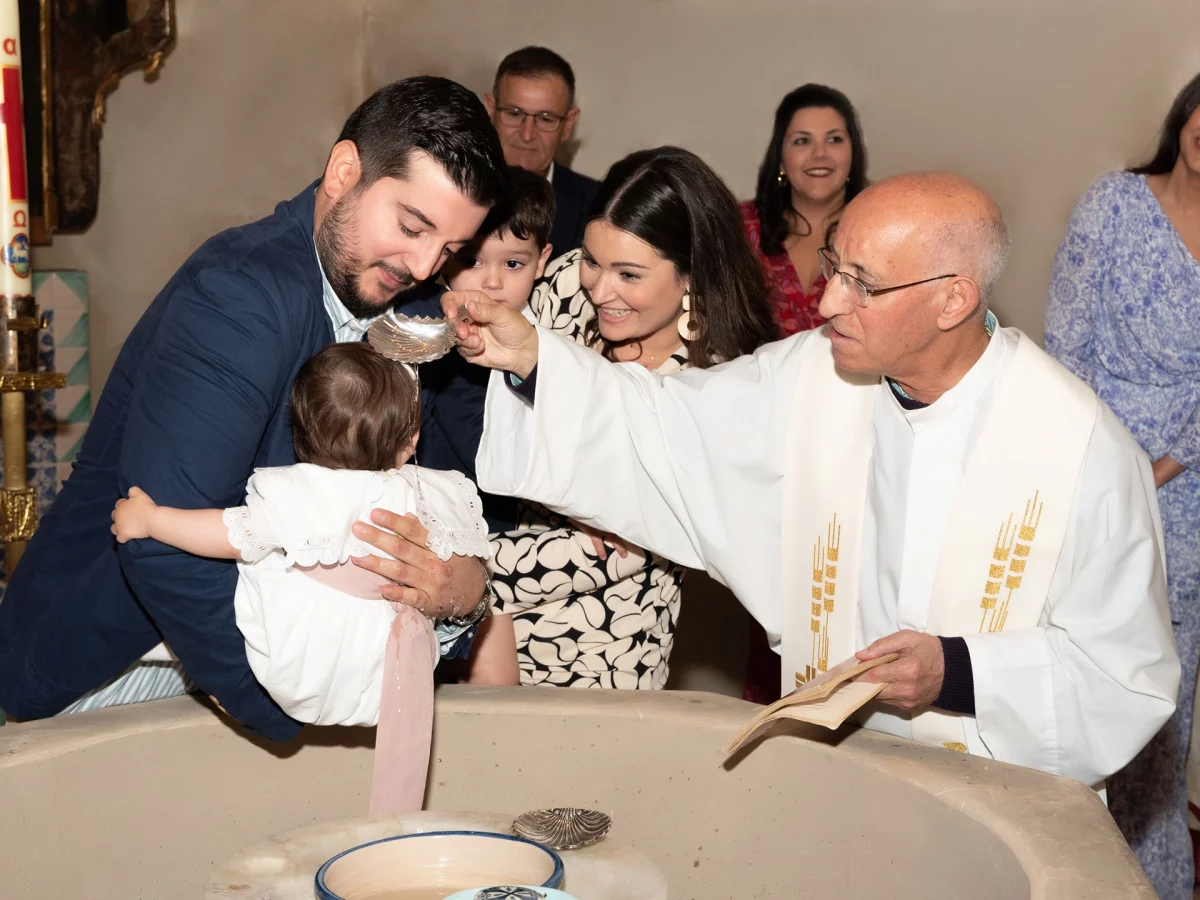Fotografías de bautizo en la Iglesia de San Pedro, Alagón